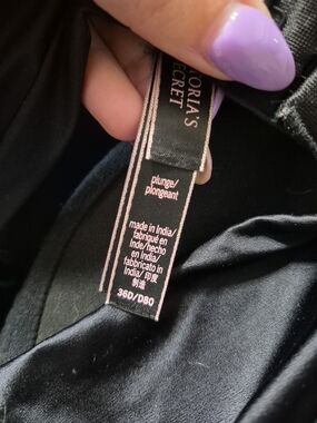 Victoria's Secret Black Plunge/Plongeant Bra